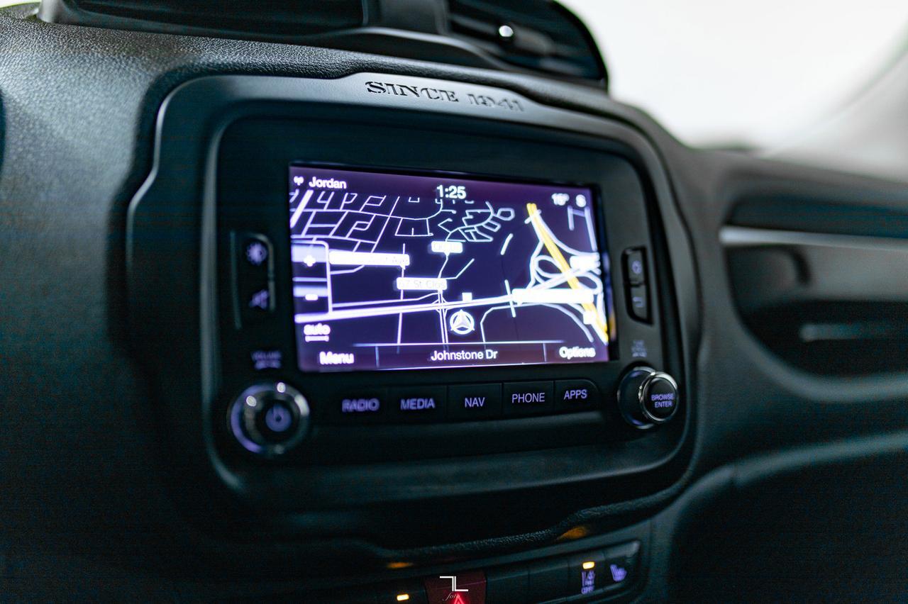 2016 Jeep Renegade 4x4 Limited Leather Roof Nav BCam Red Deer AB