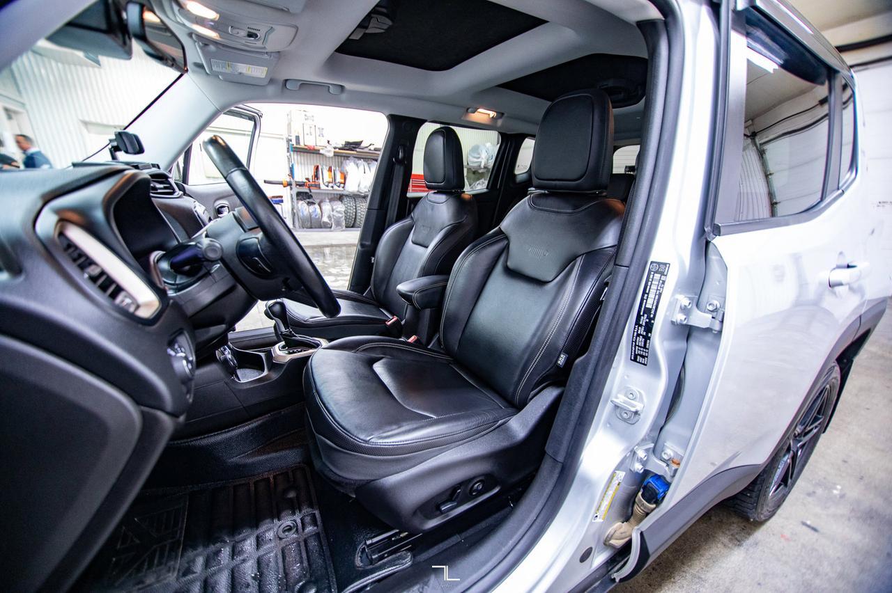 2016 Jeep Renegade 4x4 Limited Leather Roof Nav BCam Red Deer AB