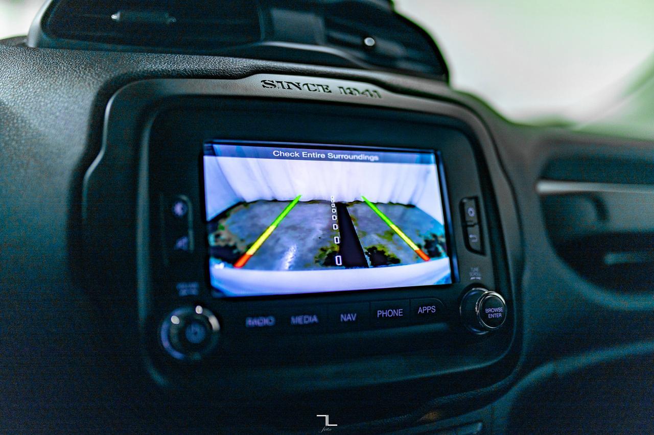 2016 Jeep Renegade 4x4 Limited Leather Roof Nav BCam Red Deer AB