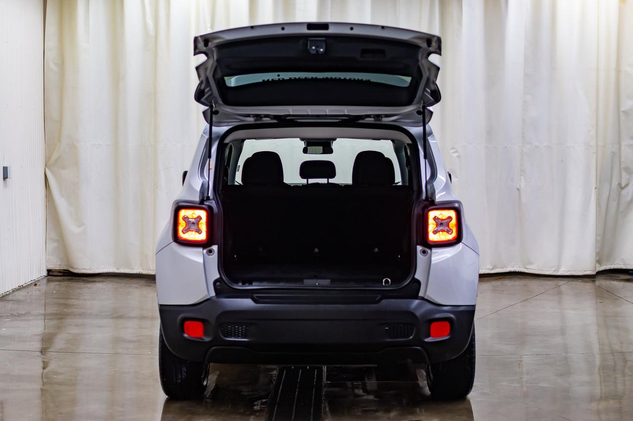 2016 Jeep Renegade 4x4 North BCam Red Deer AB