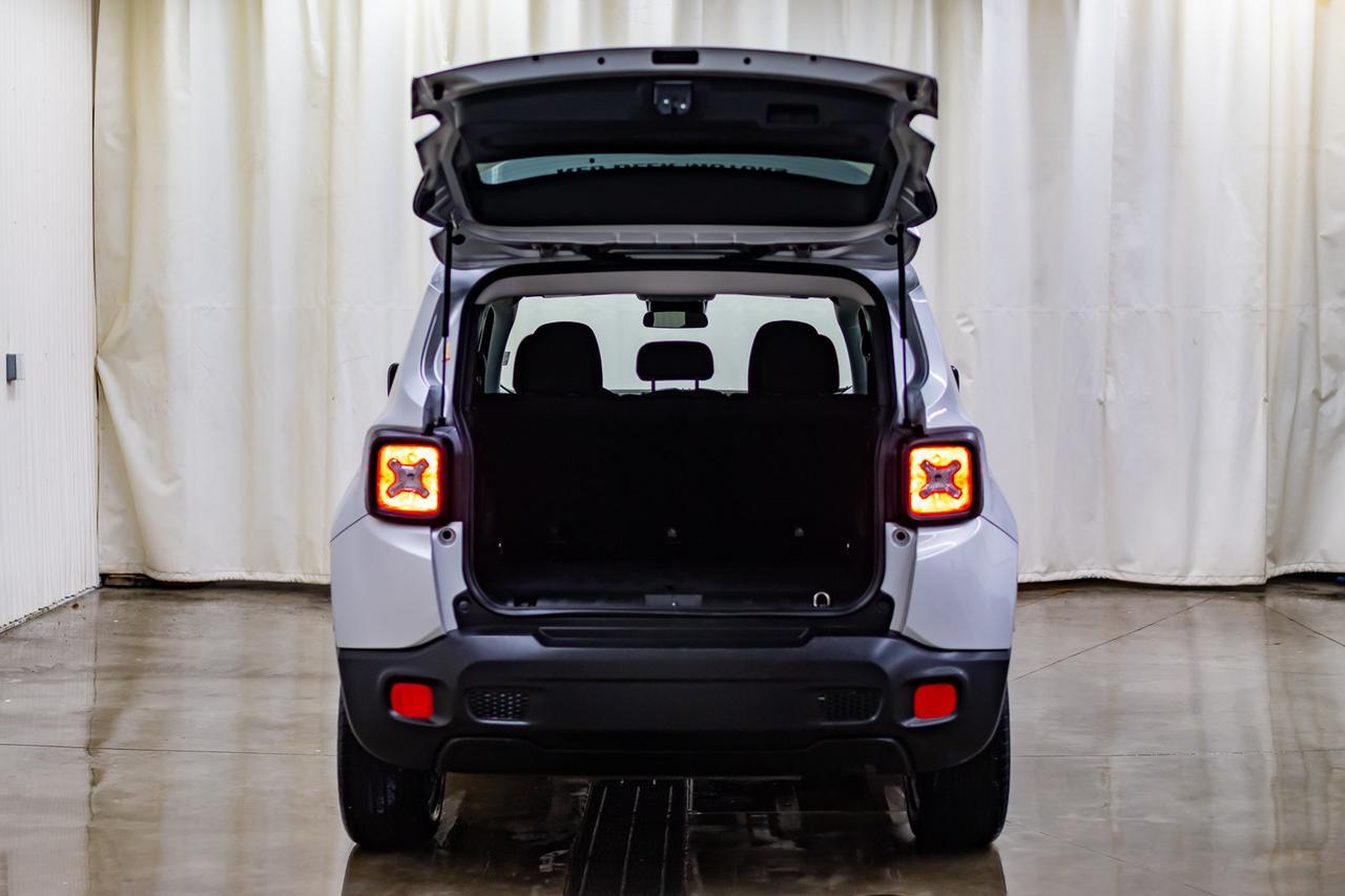2016 Jeep Renegade 4x4 North BCam Red Deer AB