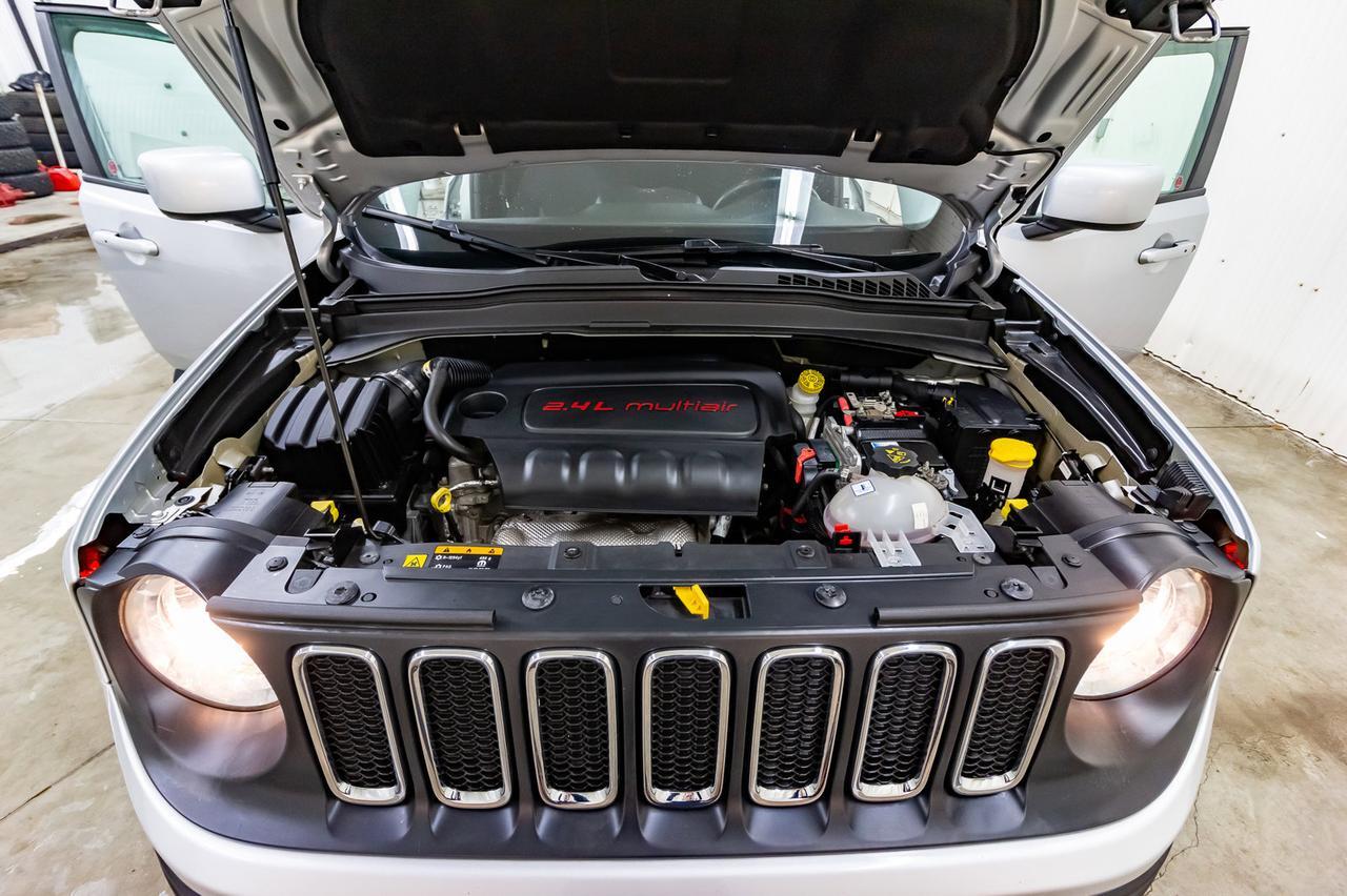 2016 Jeep Renegade 4x4 North BCam Red Deer AB