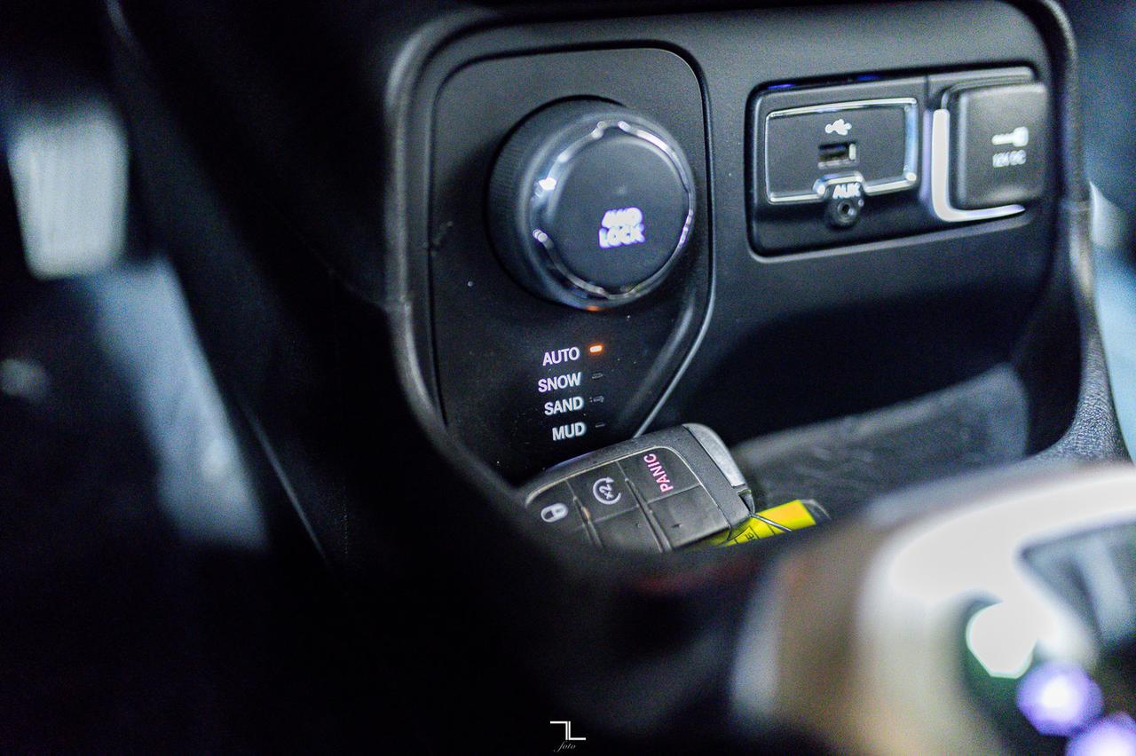 2016 Jeep Renegade 4x4 North Heated Seats Red Deer AB