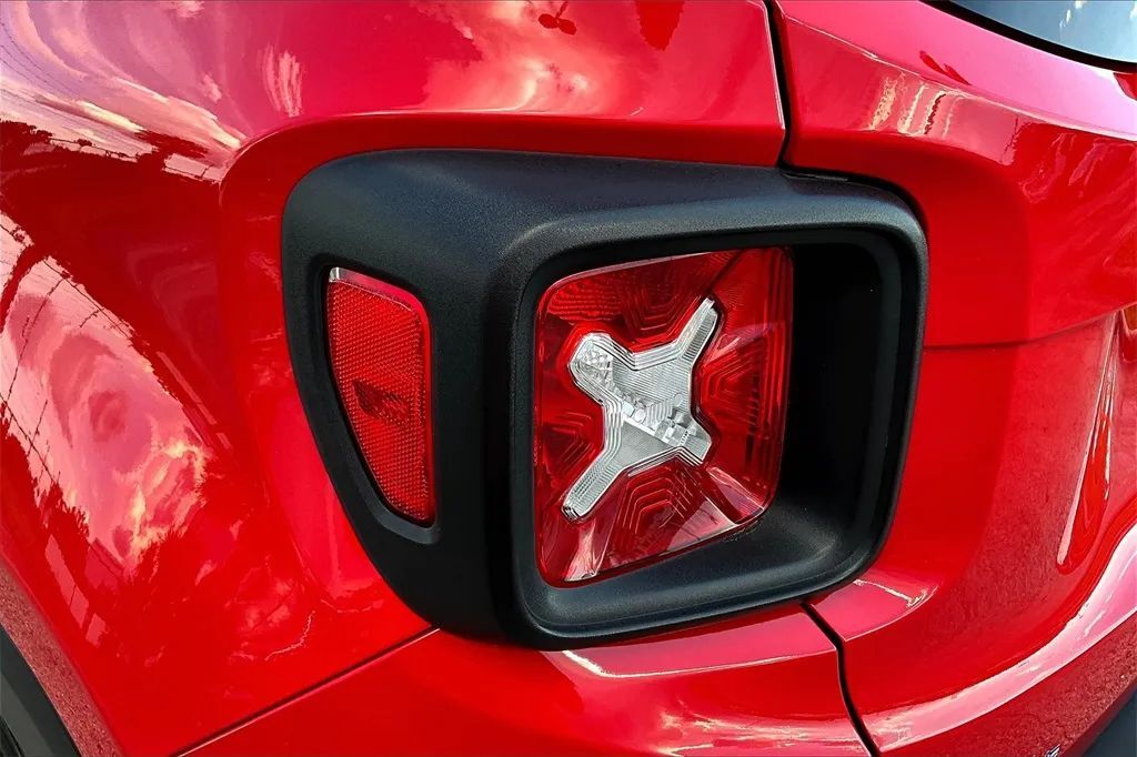 2016 Jeep Renegade Latitude Sport Utility 4D Maitland FL