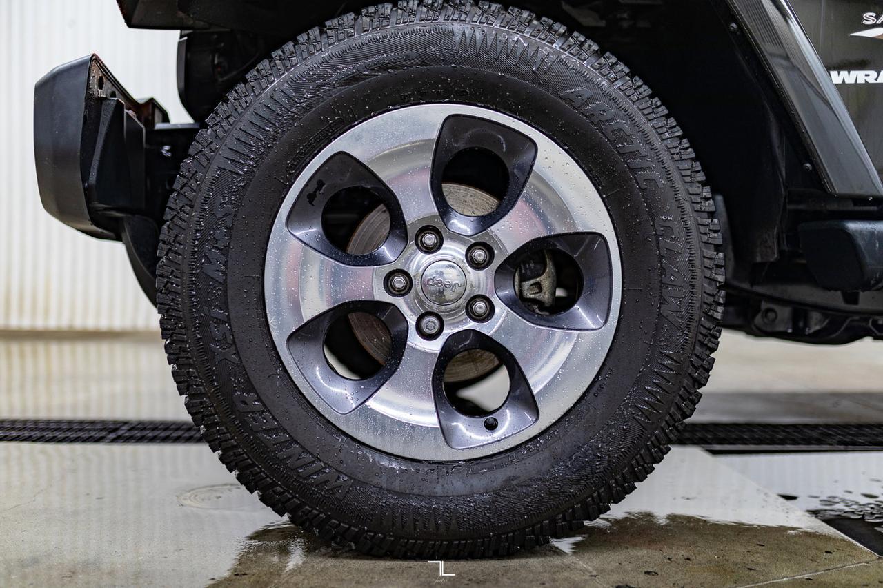 2016 Jeep Wrangler 4x4 Sahara Red Deer AB