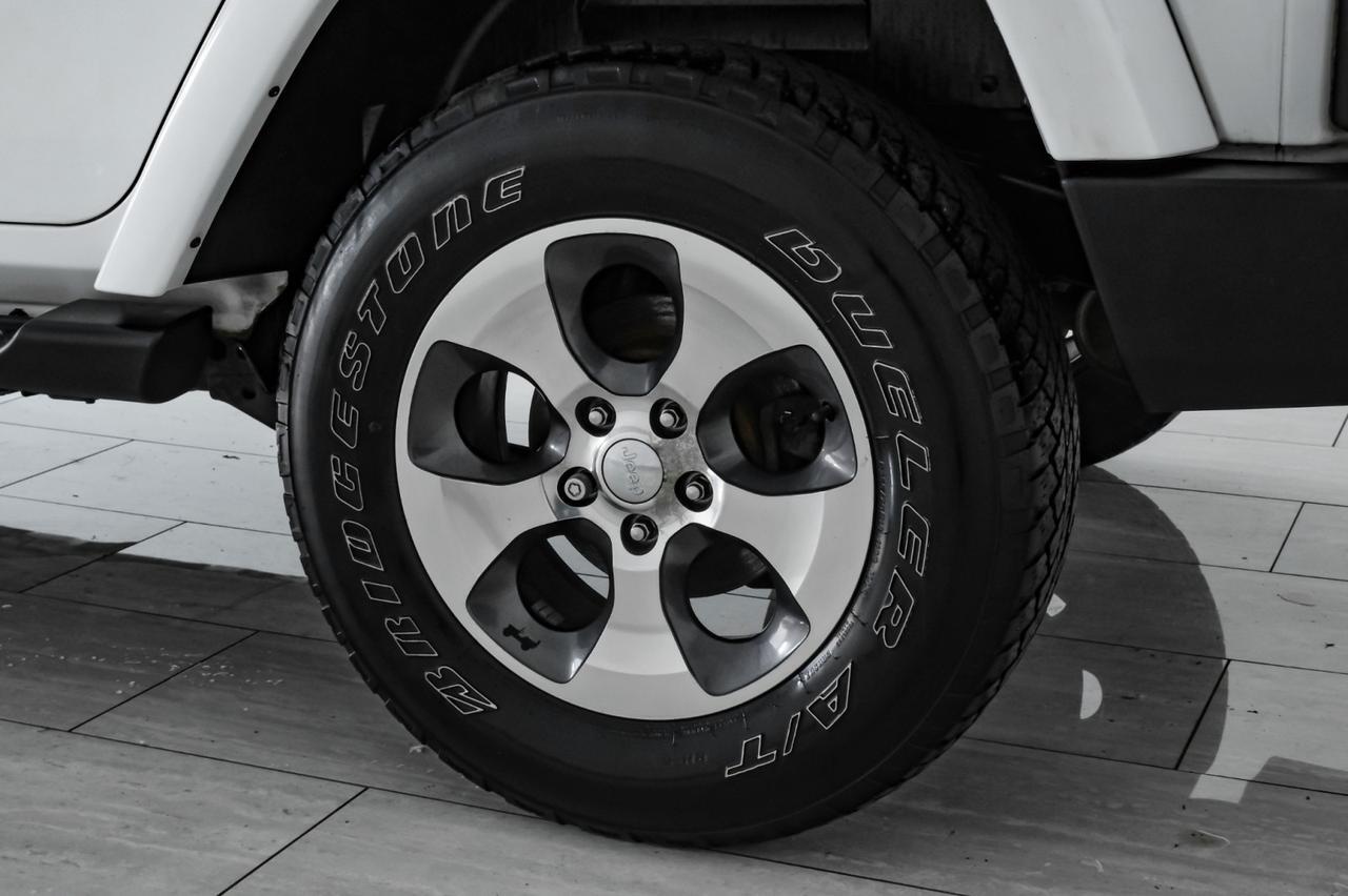 2016 Jeep Wrangler UNLIMITED SAHARA 4WD AUTOMATIC HARD TOP CONVERTIBLE NAVIGATION Carrollton TX