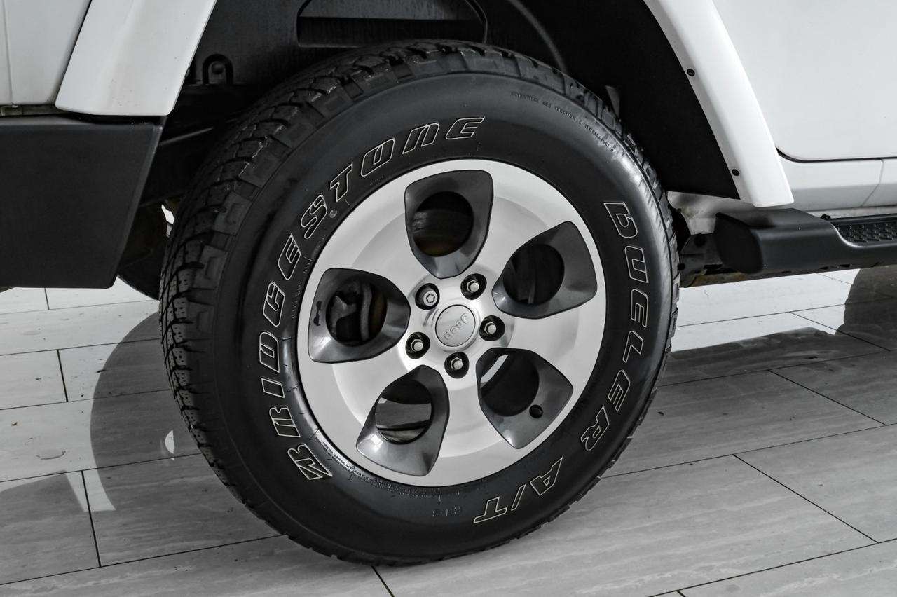 2016 Jeep Wrangler UNLIMITED SAHARA 4WD AUTOMATIC HARD TOP CONVERTIBLE NAVIGATION Carrollton TX