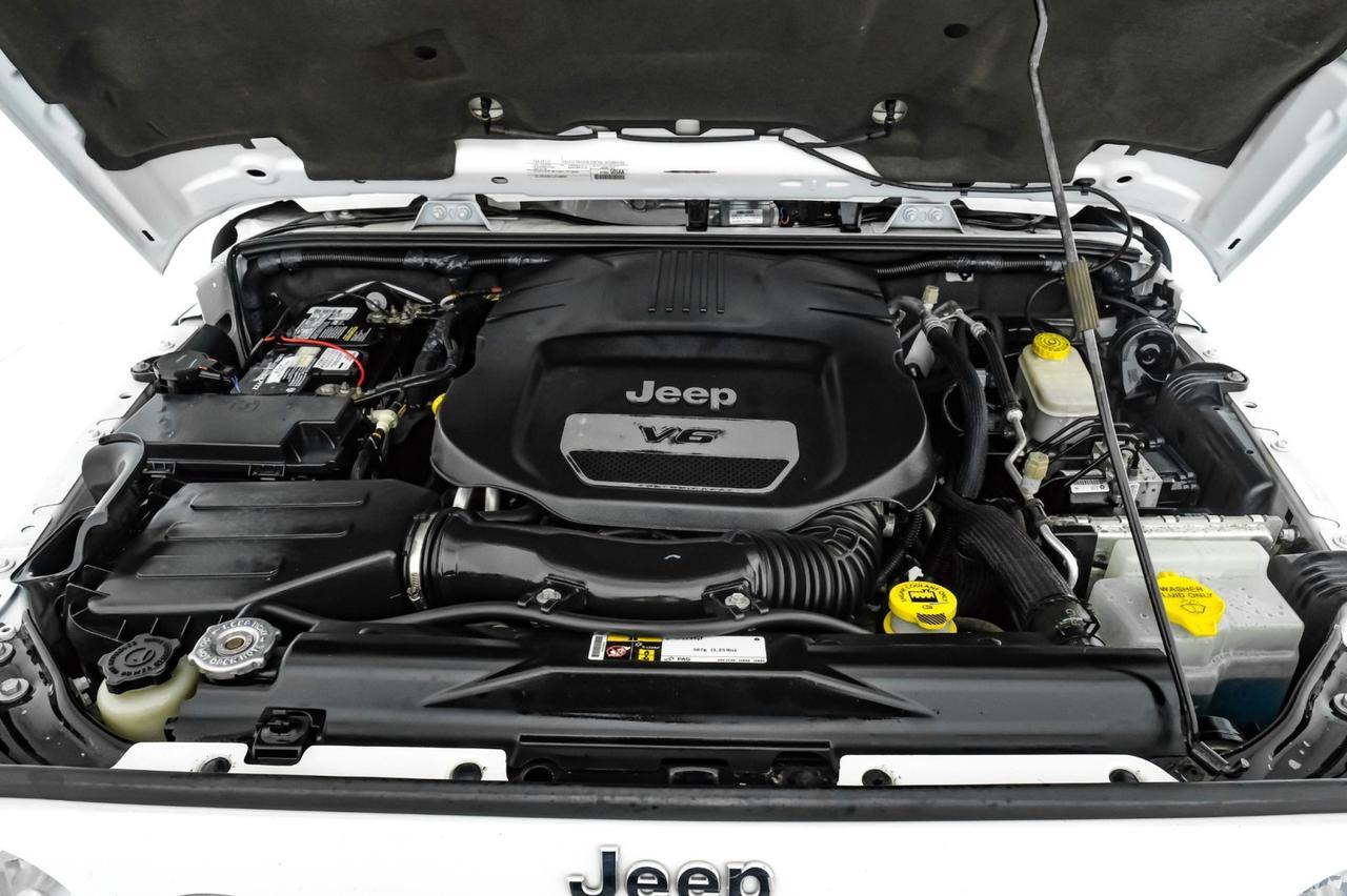 2016 Jeep Wrangler UNLIMITED SAHARA 4WD AUTOMATIC HARD TOP CONVERTIBLE NAVIGATION Carrollton TX