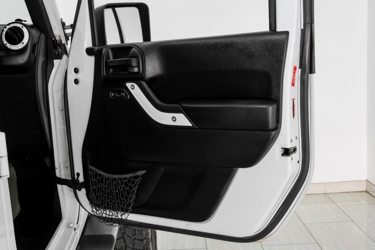 2016 Jeep Wrangler UNLIMITED SAHARA 4WD HARD TOP CONVERTIBLE NAVIGATION LEATHER HEATED SEATS REAR CAMERA Carrollton TX