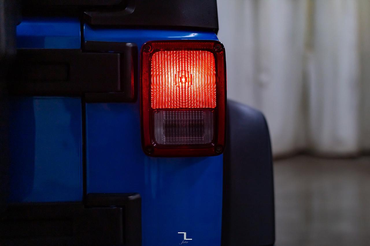 2016 Jeep Wrangler Unlimited 4x4 Rubicon Leather Nav Winch Red Deer AB