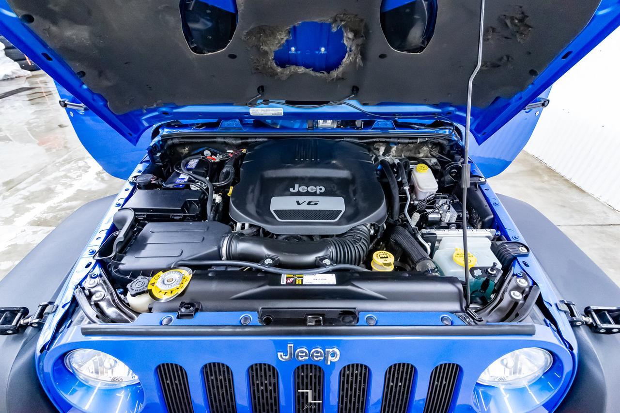 2016 Jeep Wrangler Unlimited 4x4 Rubicon Leather Nav Winch Red Deer AB