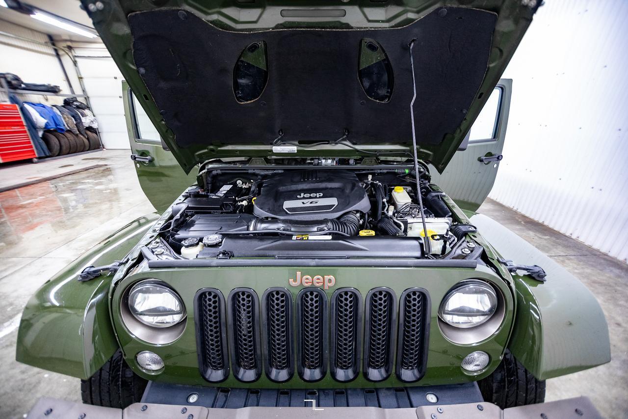 2016 Jeep Wrangler Unlimited 4x4 Sahara 75th Anniversary Edition Leather Nav Red Deer AB