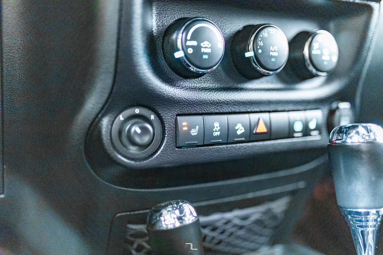 2016 Jeep Wrangler Unlimited 4x4 Sahara 75th Anniversary Edition Leather Nav Red Deer AB