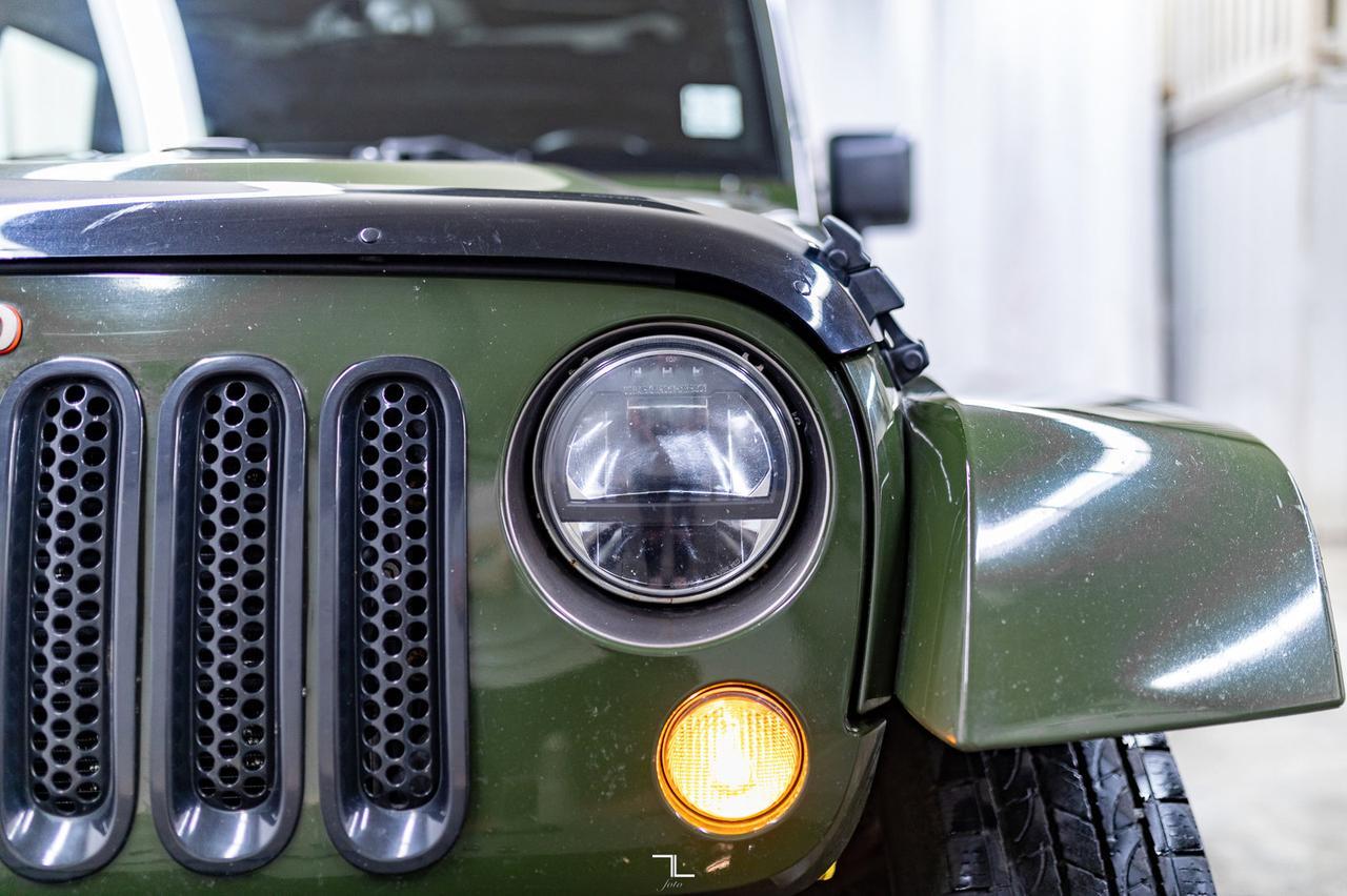 2016 Jeep Wrangler Unlimited 4x4 Sahara 75th Anniversary Edition Leather Nav Red Deer AB