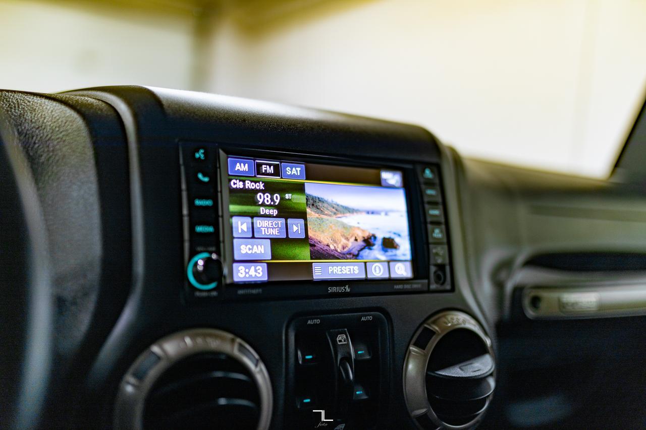 2016 Jeep Wrangler Unlimited 4x4 Sahara 75th Anniversary Edition Leather Nav Red Deer AB