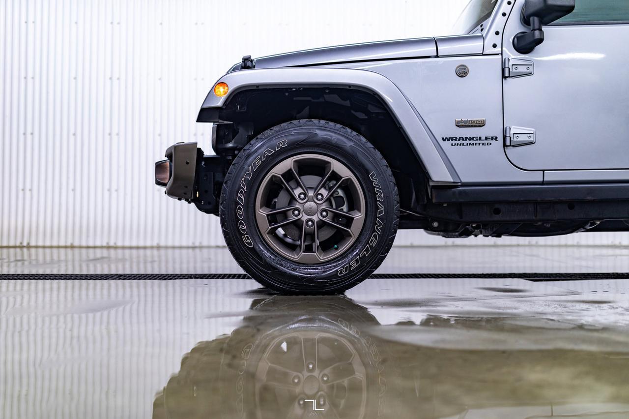 2016 Jeep Wrangler Unlimited 4x4 Sahara 75th Anniversary Leather Nav Red Deer AB