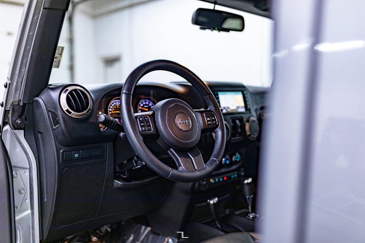 2016 Jeep Wrangler Unlimited 4x4 Sahara 75th Anniversary Leather Nav Red Deer AB