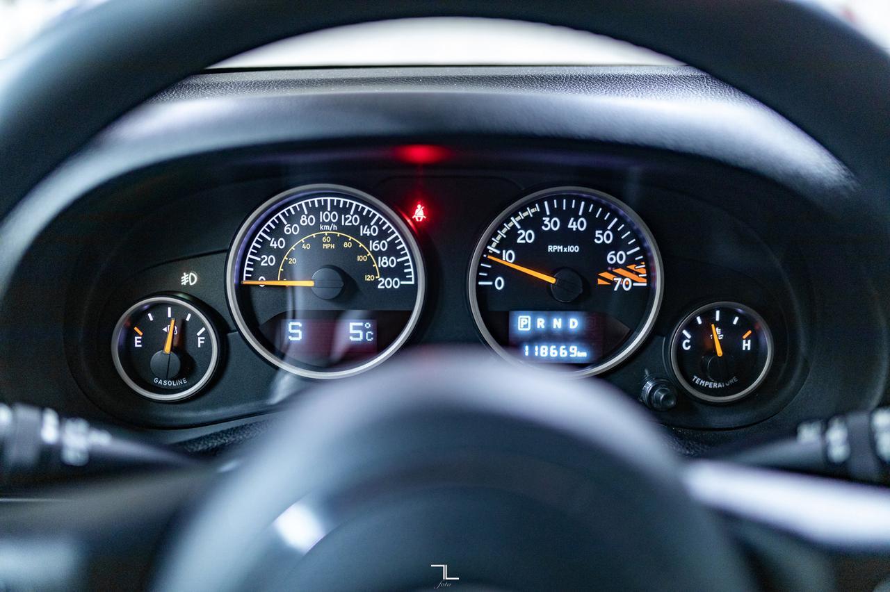 2016 Jeep Wrangler Unlimited 4x4 Sahara 75th Anniversary Leather Nav Red Deer AB