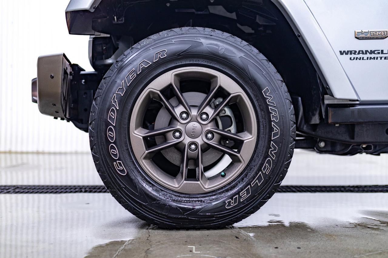 2016 Jeep Wrangler Unlimited 4x4 Sahara 75th Anniversary Leather Nav Red Deer AB