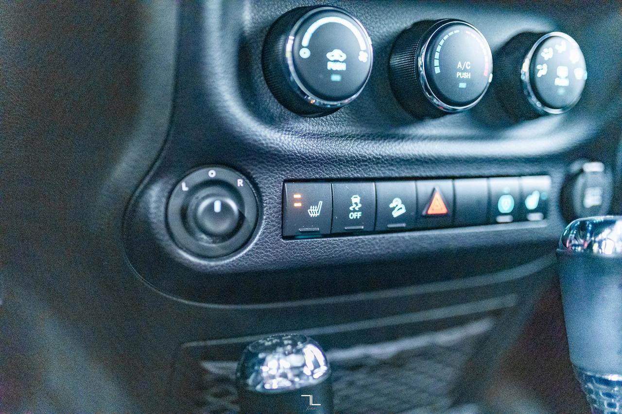 2016 Jeep Wrangler Unlimited 4x4 Sahara 75th Anniversary Leather Nav Red Deer AB