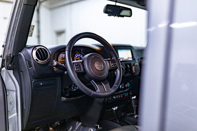 2016 Jeep Wrangler Unlimited 4x4 Sahara 75th Anniversary Leather Nav Red Deer AB