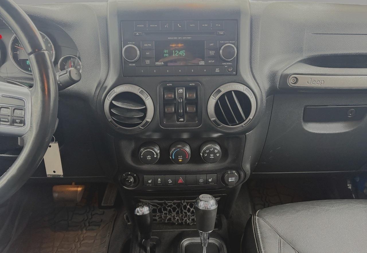2016 Jeep Wrangler Unlimited Freedom, 4X4, RUNNING BOARDS, BACKUP CAMERA, REMOTE START, HEATED SEATS, BLUETOOTH, ALPINE SOUND SYSTEM, UNIQUE STYLE, UNIQUE JEEP! Virginia Beach VA
