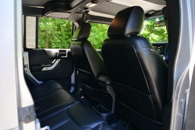2016 Jeep Wrangler Unlimited Rubicon Hard Rock 4X4 / Steel Bumpers / Leather Seats! High Point NC