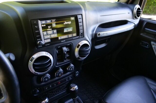 2016 Jeep Wrangler Unlimited Rubicon Hard Rock 4X4 / Steel Bumpers / Leather Seats! High Point NC