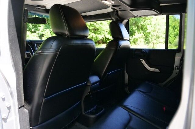 2016 Jeep Wrangler Unlimited Rubicon Hard Rock 4X4 / Steel Bumpers / Leather Seats! High Point NC