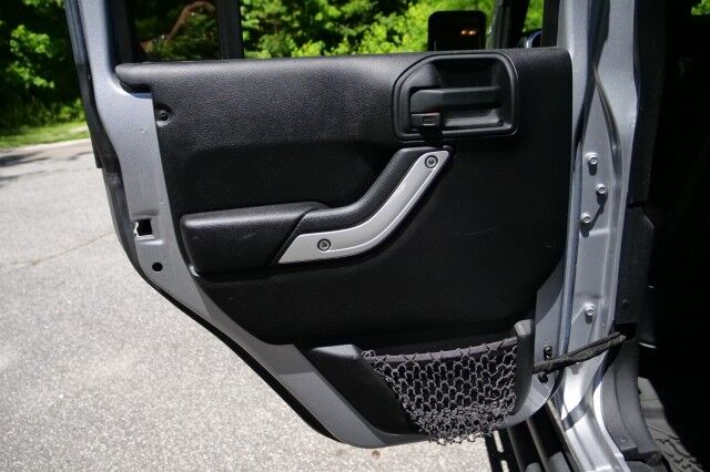 2016 Jeep Wrangler Unlimited Rubicon Hard Rock 4X4 / Steel Bumpers / Leather Seats! High Point NC