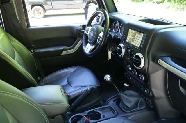 2016 Jeep Wrangler Unlimited Rubicon Hard Rock 4X4 / UPGRADES / Heated Seats! High Point NC