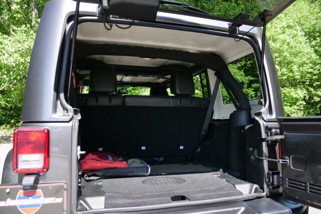 2016 Jeep Wrangler Unlimited Rubicon Hard Rock 4X4 / UPGRADES / Heated Seats! High Point NC