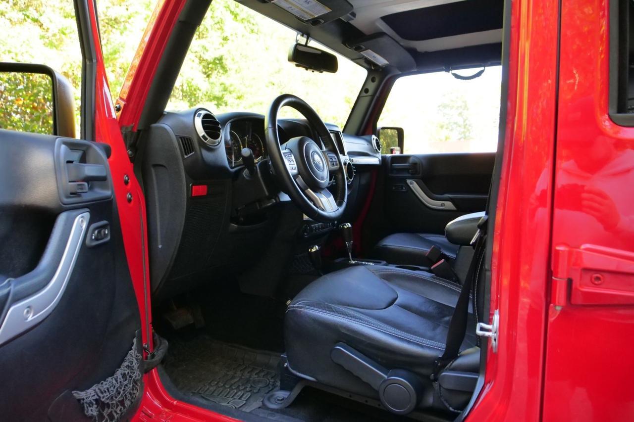 2016 Jeep Wrangler Unlimited Rubicon Hard Rock 4X4 / UPGRADES / Leather Seats High Point NC