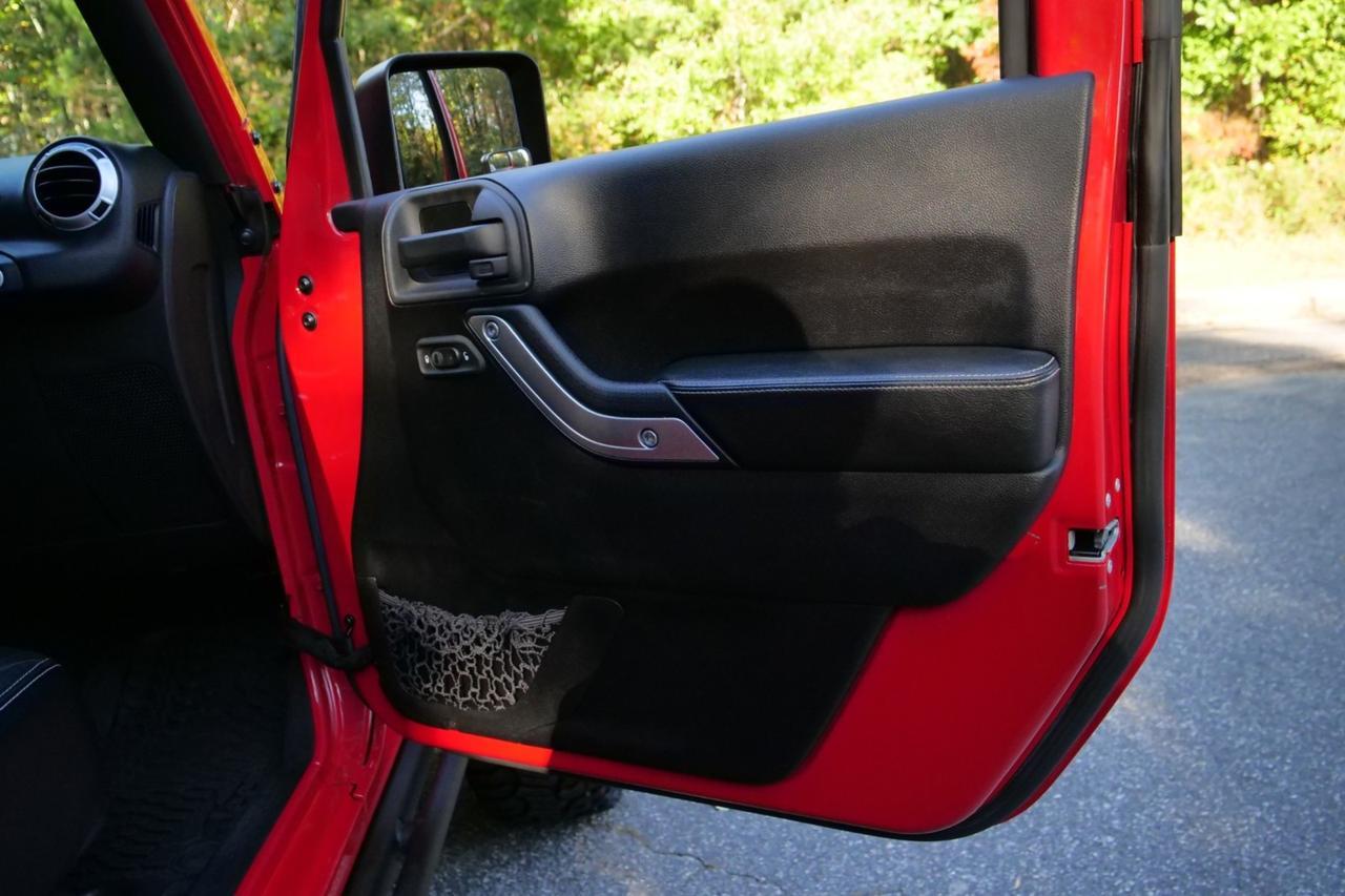 2016 Jeep Wrangler Unlimited Rubicon Hard Rock 4X4 / UPGRADES / Leather Seats High Point NC