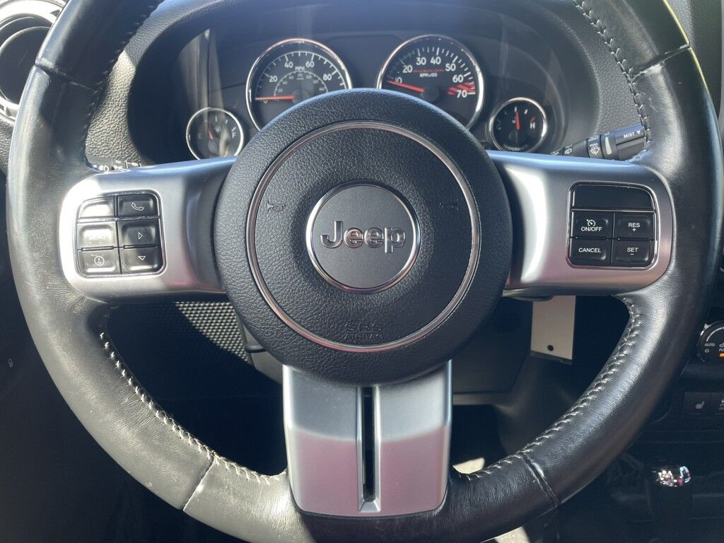 2016 Jeep Wrangler Unlimited Rubicon~LOW MILES~WINCH~LED LIGHTS ALL OVER~4X4~ALLOY SHIFT KNOB~BLUETOOTH~CRUISE CONTROL~FULL SIZE SPARE TIRE~HEATED SEATS~PREMIUM SOUND SYSTEM~REMOTE ENGINE START~REMOVABLE ROOF~TOW HOOKS Sarasota FL