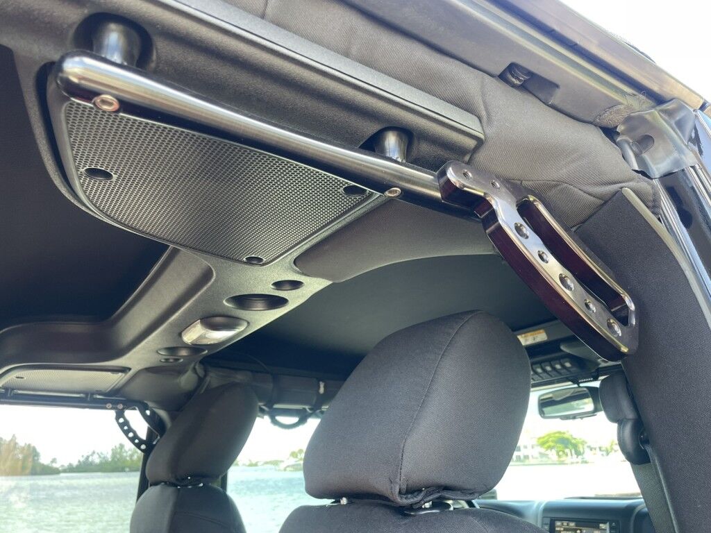 2016 Jeep Wrangler Unlimited Rubicon~LOW MILES~WINCH~LED LIGHTS ALL OVER~4X4~ALLOY SHIFT KNOB~BLUETOOTH~CRUISE CONTROL~FULL SIZE SPARE TIRE~HEATED SEATS~PREMIUM SOUND SYSTEM~REMOTE ENGINE START~REMOVABLE ROOF~TOW HOOKS Sarasota FL