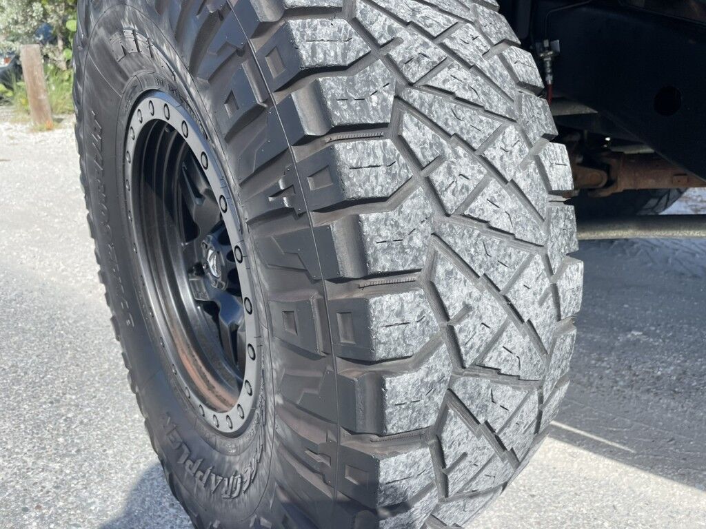 2016 Jeep Wrangler Unlimited Rubicon~LOW MILES~WINCH~LED LIGHTS ALL OVER~4X4~ALLOY SHIFT KNOB~BLUETOOTH~CRUISE CONTROL~FULL SIZE SPARE TIRE~HEATED SEATS~PREMIUM SOUND SYSTEM~REMOTE ENGINE START~REMOVABLE ROOF~TOW HOOKS Sarasota FL