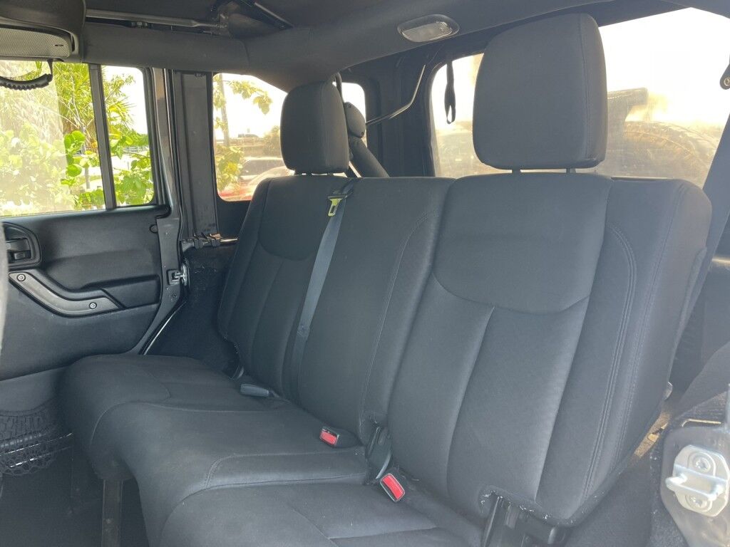 2016 Jeep Wrangler Unlimited SPORT~4X4~CLEAN CARFAX~ONLINE FINANCE AND SHIPPING AVAILABLE!!!! Sarasota FL