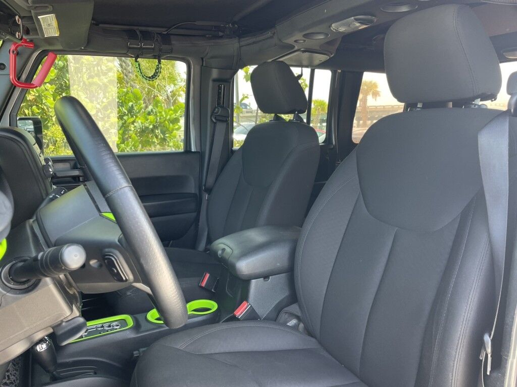 2016 Jeep Wrangler Unlimited SPORT~4X4~CLEAN CARFAX~ONLINE FINANCE AND SHIPPING AVAILABLE!!!!