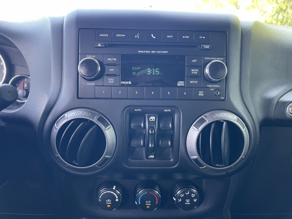 2016 Jeep Wrangler Unlimited SPORT~4X4~CLEAN CARFAX~ONLINE FINANCE AND SHIPPING AVAILABLE!!!! Sarasota FL