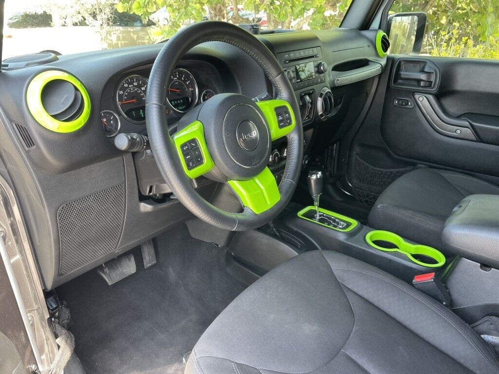 2016 Jeep Wrangler Unlimited SPORT~4X4~CLEAN CARFAX~ONLINE FINANCE AND SHIPPING AVAILABLE!!!! Sarasota FL