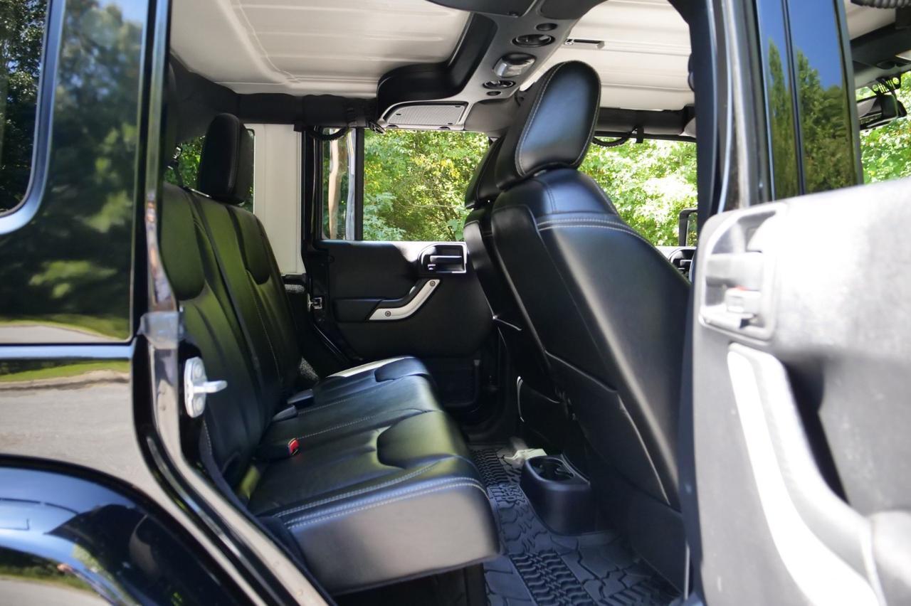 2016 Jeep Wrangler Unlimited Sahara 4X4 / Wheels & Tires / Heated Leather Seats! Lincolnton NC