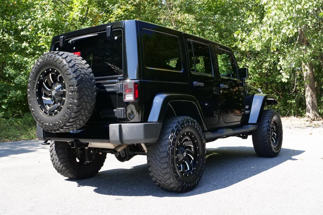 2016 Jeep Wrangler Unlimited Sahara 4X4 / Wheels & Tires / Heated Leather Seats! Lincolnton NC