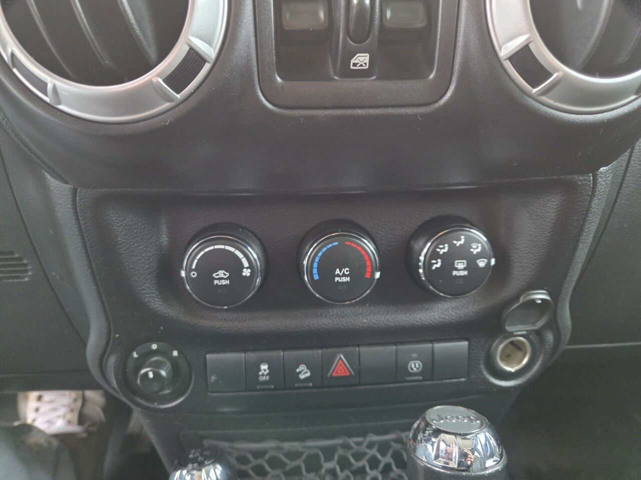 2016 Jeep Wrangler Unlimited Sahara Charlton MA