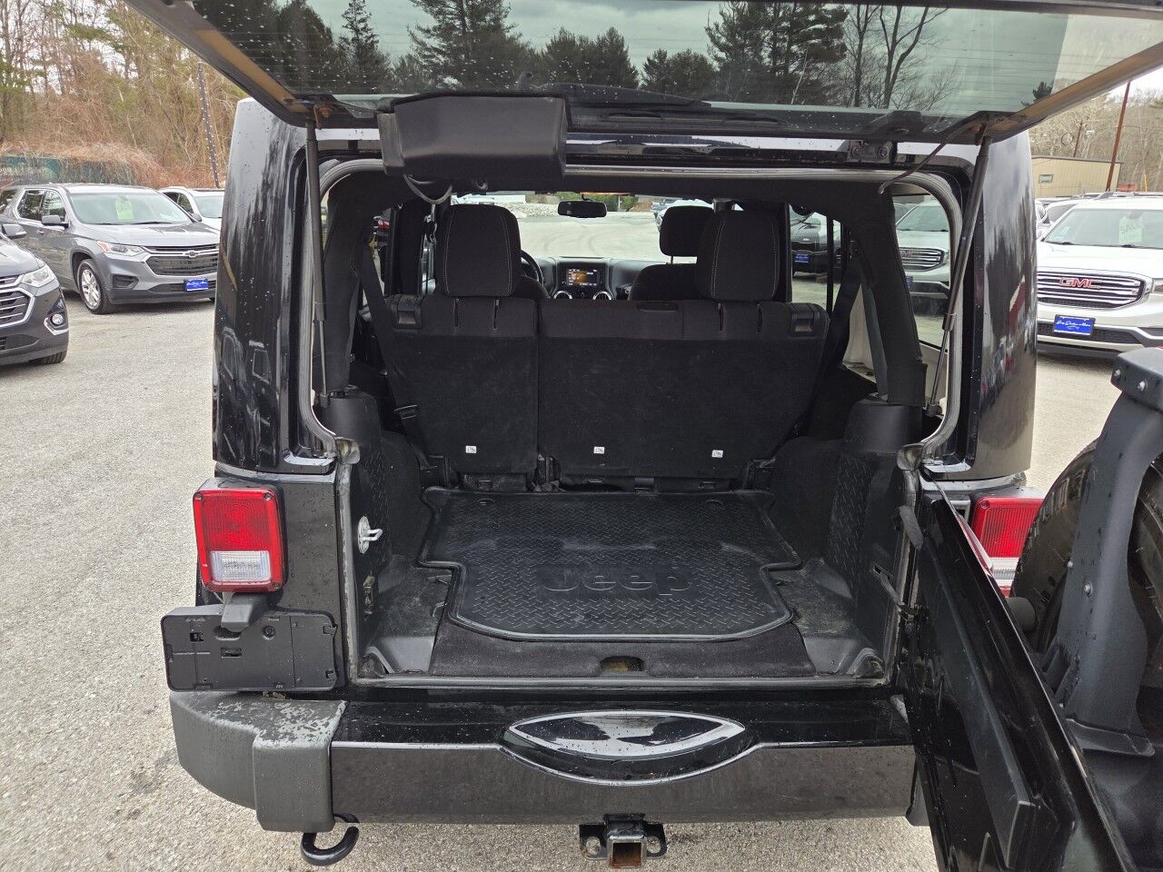 2016 Jeep Wrangler Unlimited Sahara Charlton MA