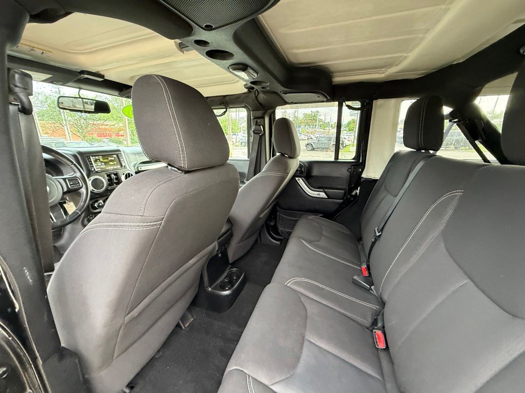 2016 Jeep Wrangler Unlimited Sahara Crestwood KY