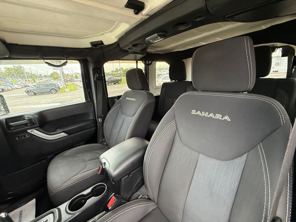 2016 Jeep Wrangler Unlimited Sahara Crestwood KY