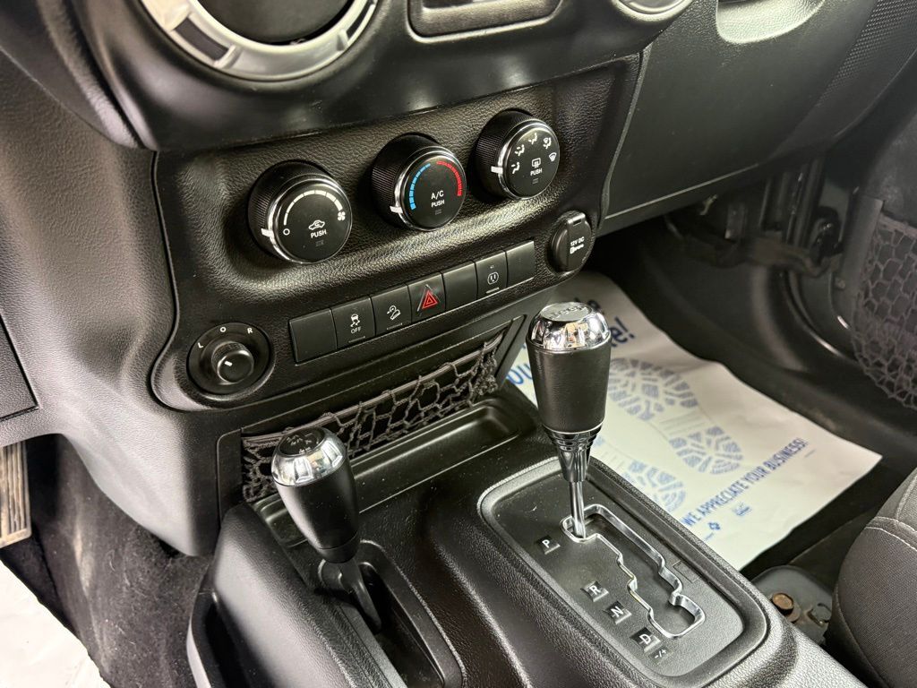 2016 Jeep Wrangler Unlimited Sahara Crestwood KY