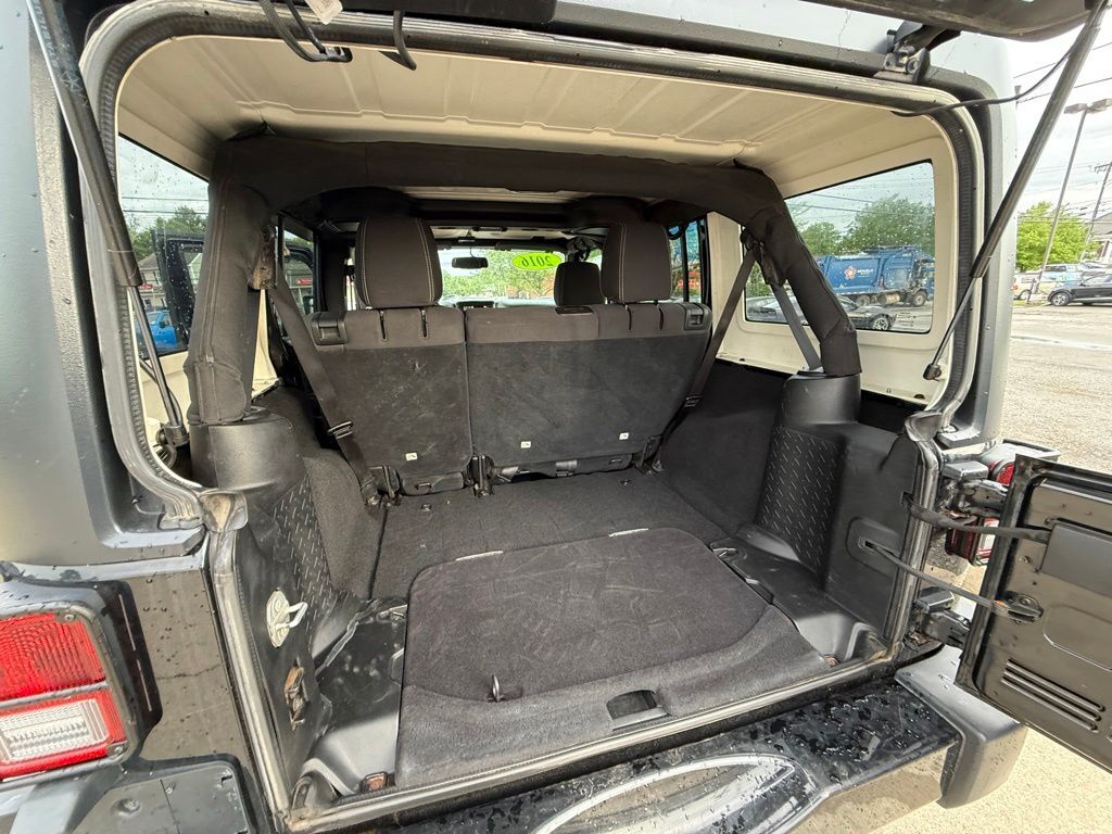 2016 Jeep Wrangler Unlimited Sahara Crestwood KY