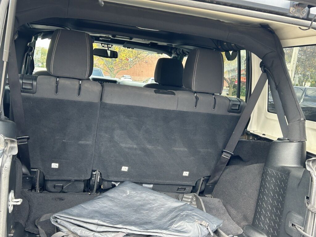 2016 Jeep Wrangler Unlimited Sahara Crestwood KY